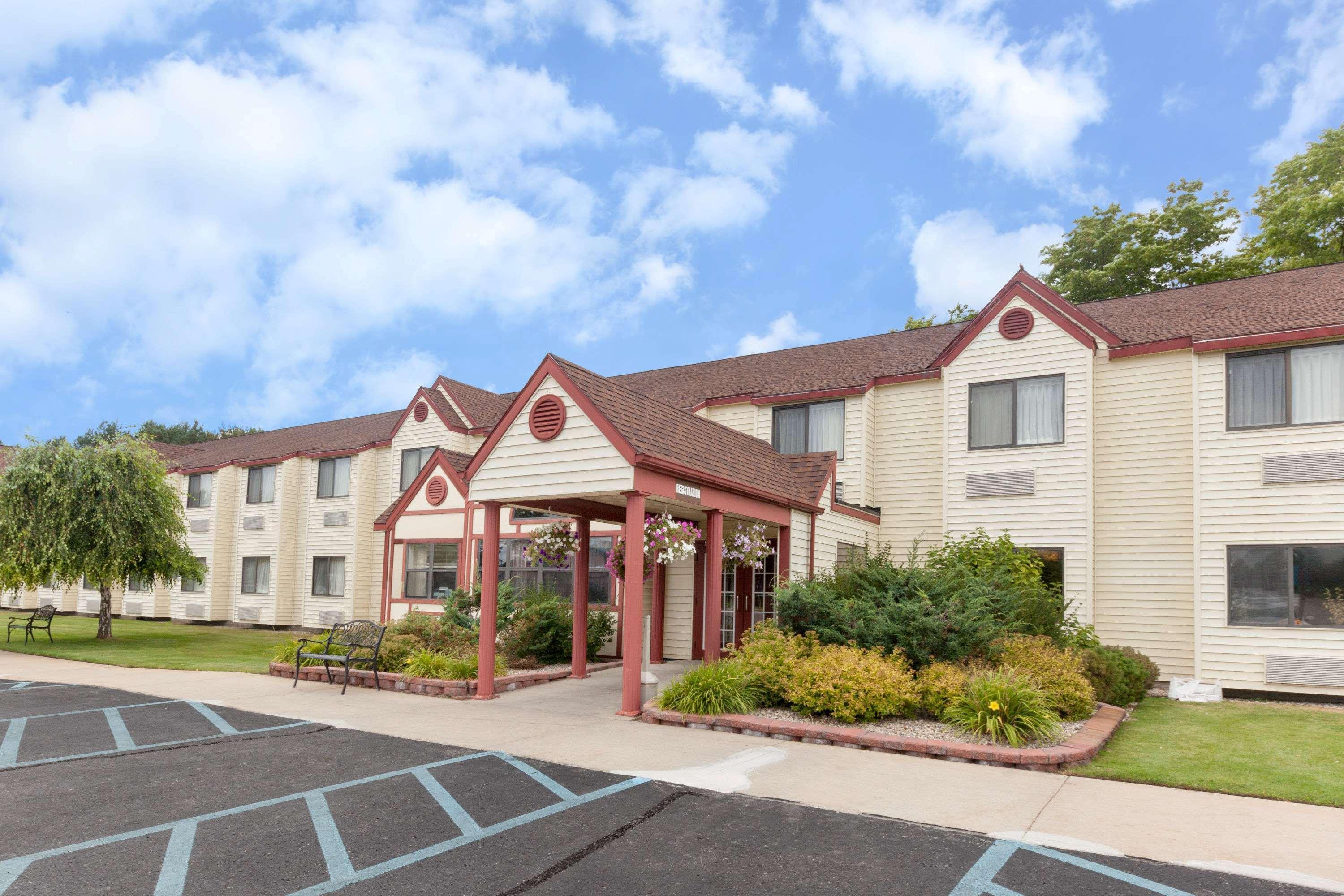 Hotel Baymont By Wyndham Gaylord Esterno foto