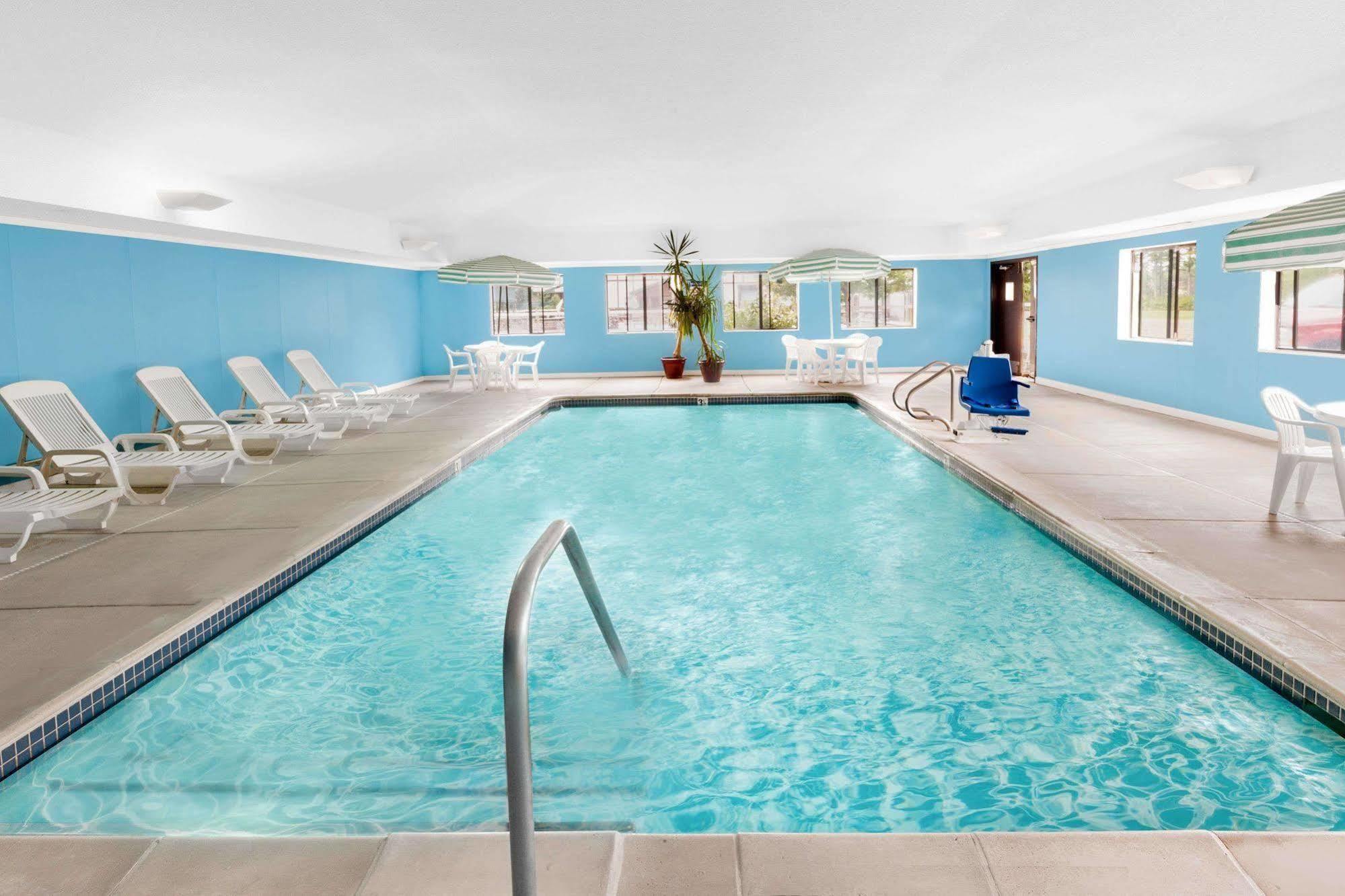 Hotel Baymont By Wyndham Gaylord Esterno foto